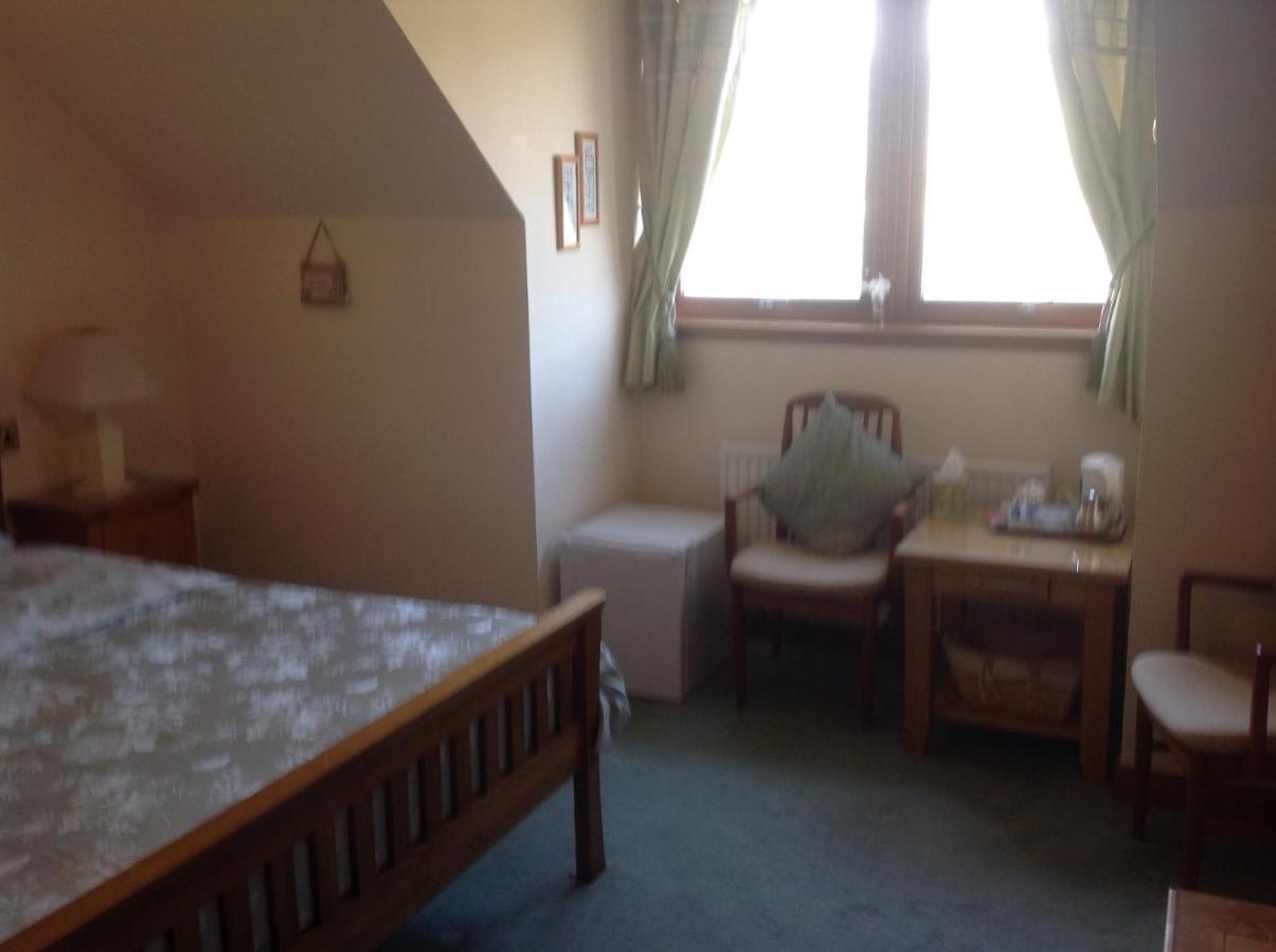 Ronaldsvoe Bed And Breakfast Fort William Exterior foto