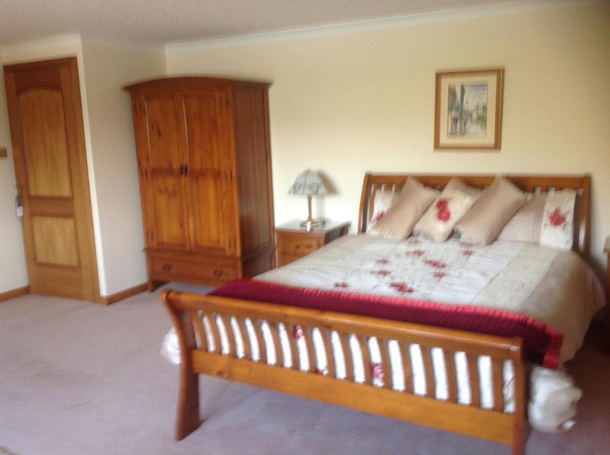 Ronaldsvoe Bed And Breakfast Fort William Exterior foto